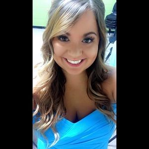 Meet your Posher, Whitney